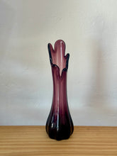 Amethyst 5 finger glass vase - Medium