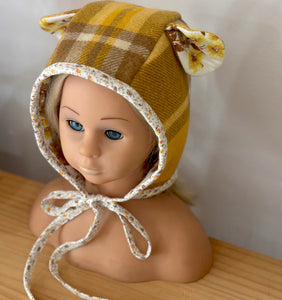 Wool bonnet with ears - Large