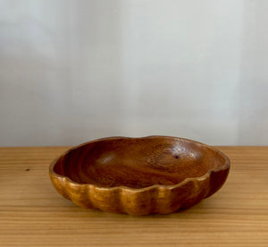 Wooden shell bowl