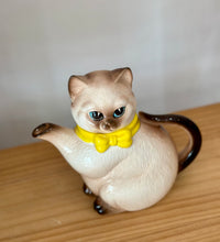 Gempo Siamese cat teapot