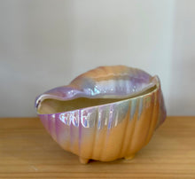 Lustre seashell bowl