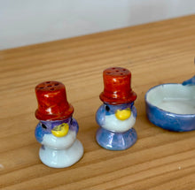 Bluebird salt & pepper shaker set