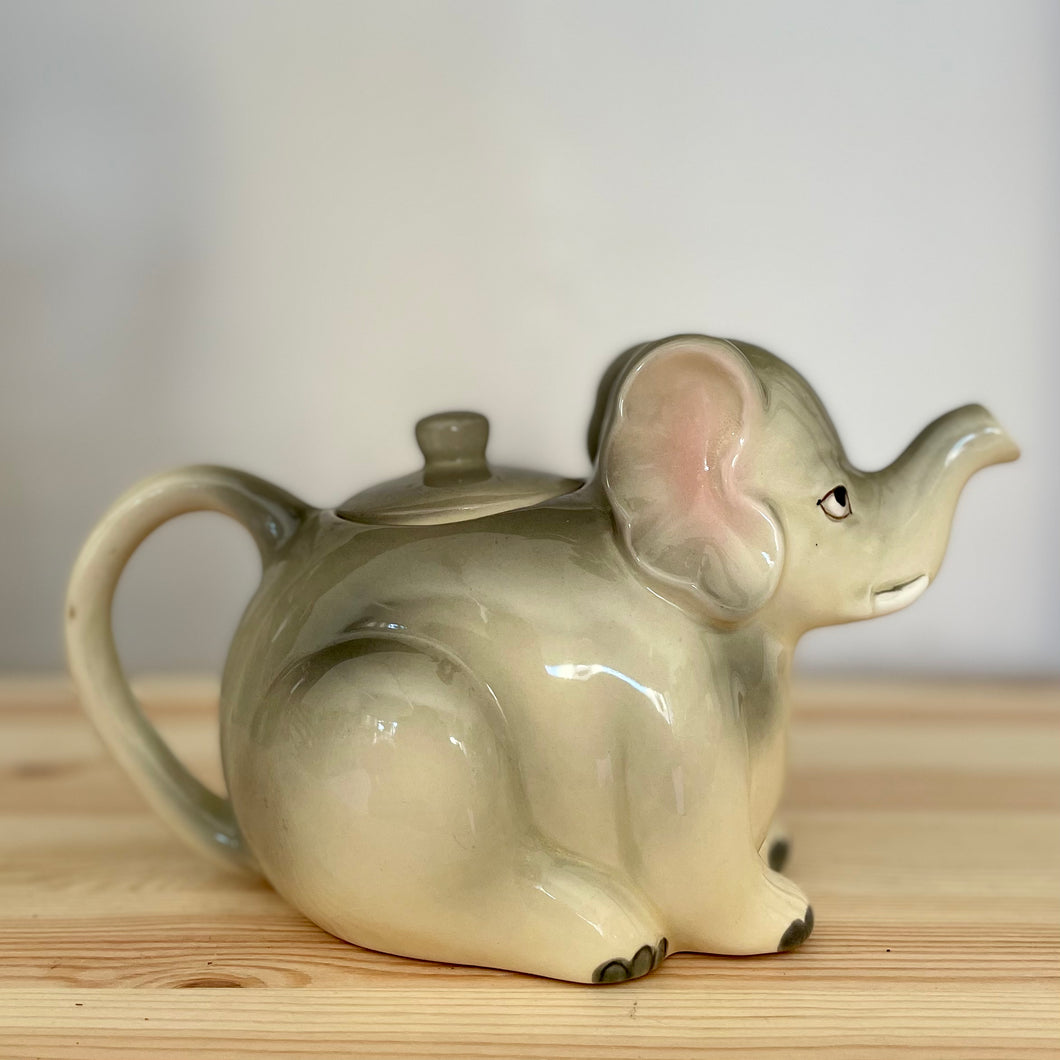 Vintage Gempo elephant teapot