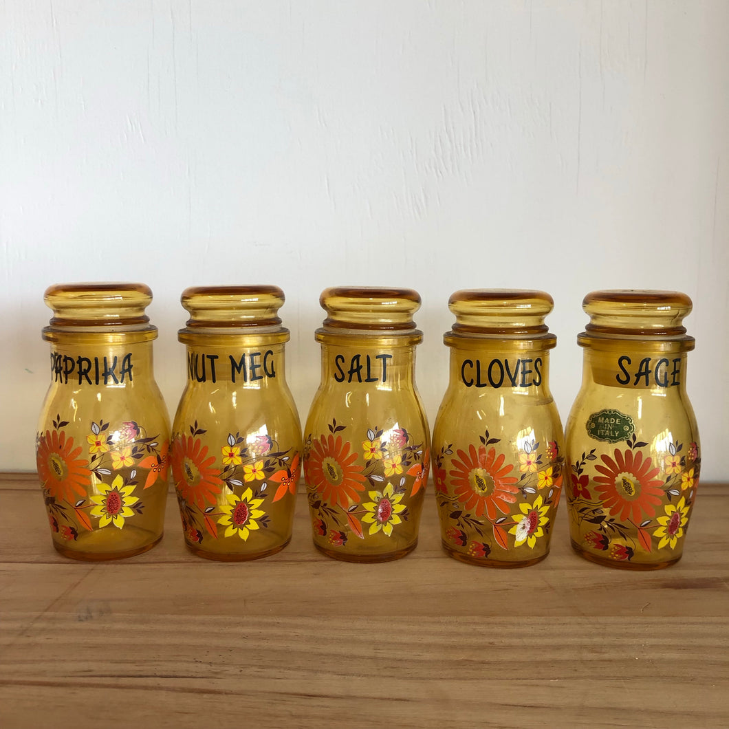 Amber glass spice set