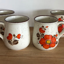 Set of 4 floral mugs