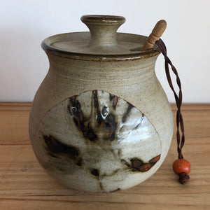 Pottery honey pot