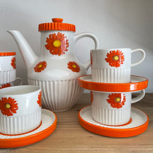 Retro orange flower tea set
