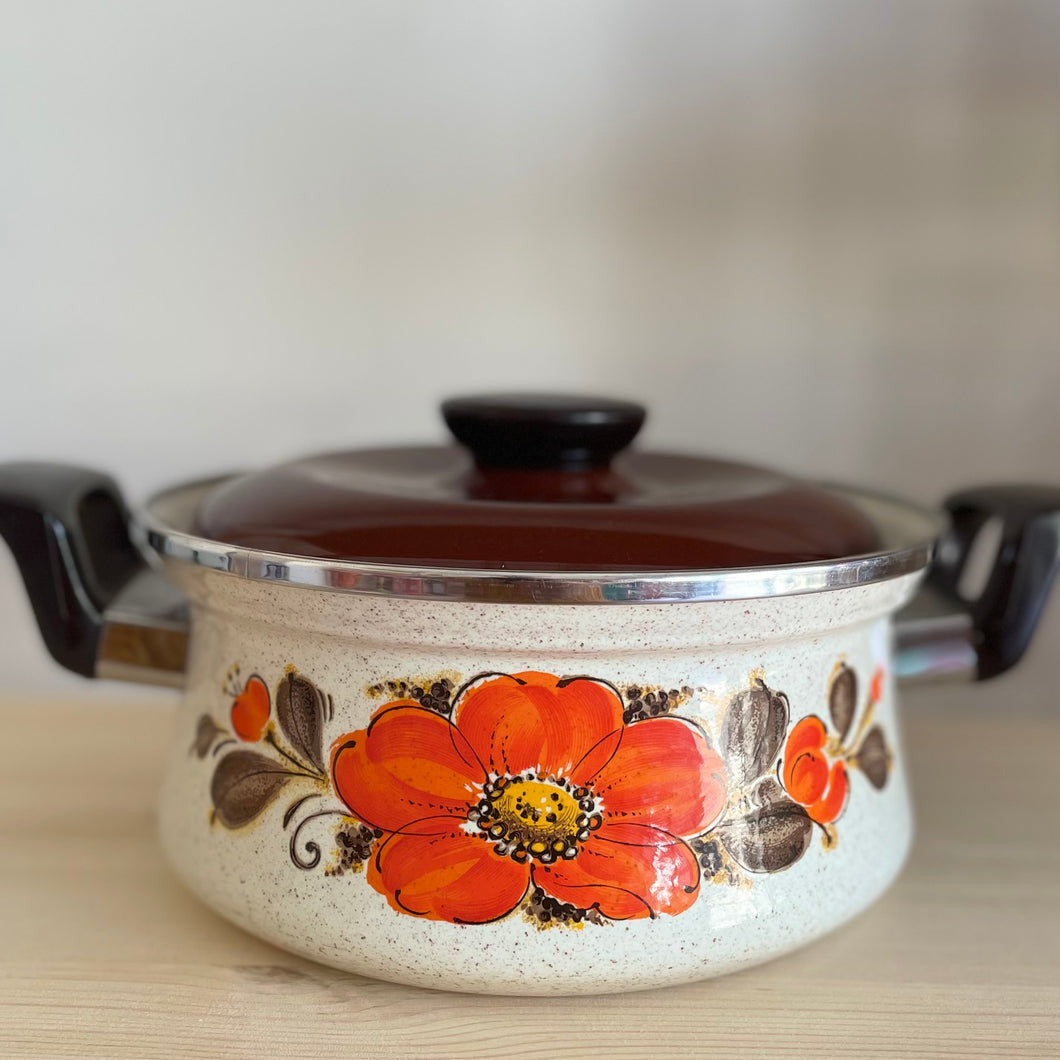 Vintage enamel cookware pot #2