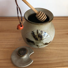 Pottery honey pot