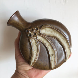 Pottery gum leaf wall vase