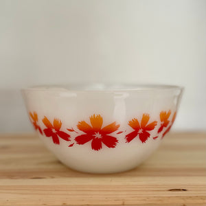 Pyrex Cape Tulip 8” bowl