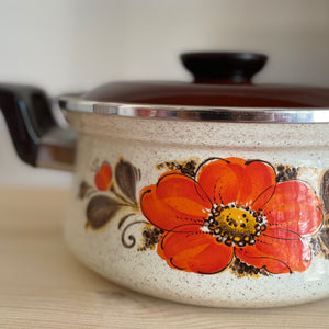 Vintage enamel cookware pot #2