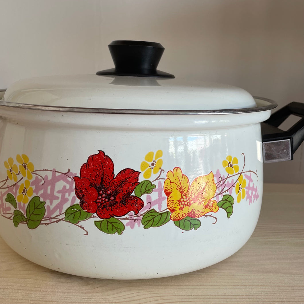 Vintage enamel cookware pot #7